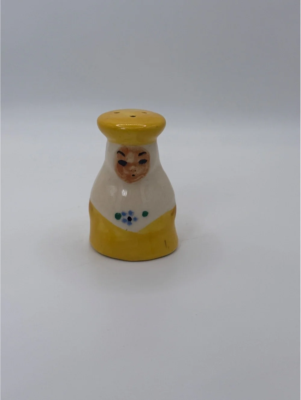 Vintage Yellow Ceramic Chef Salt Pepper Shaker Figural Kitchen Decor